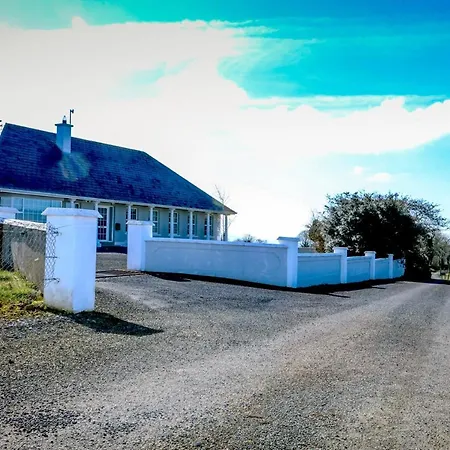 Nyaraló Ballinagreena House
